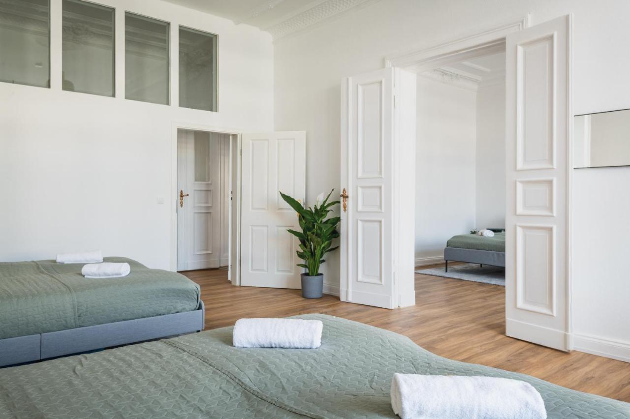 Riesiges Apartment Nahe Kudamm Sehr Schoner Altbau 123M2 Gross 12 Gaste 柏林 外观 照片