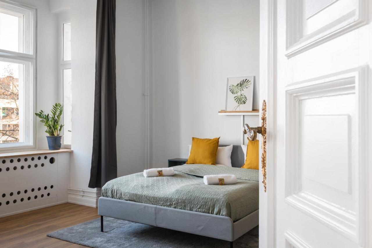 Riesiges Apartment Nahe Kudamm Sehr Schoner Altbau 123M2 Gross 12 Gaste 柏林 外观 照片