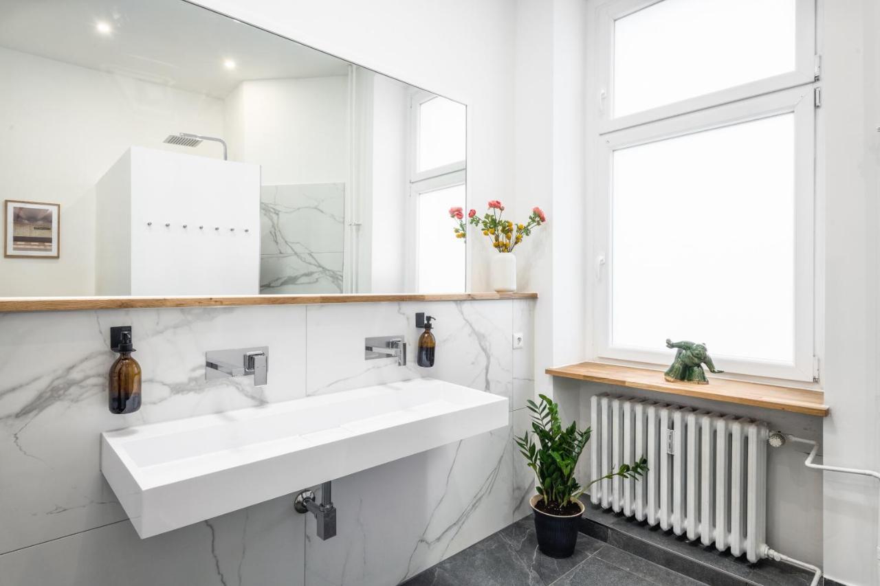 Riesiges Apartment Nahe Kudamm Sehr Schoner Altbau 123M2 Gross 12 Gaste 柏林 外观 照片